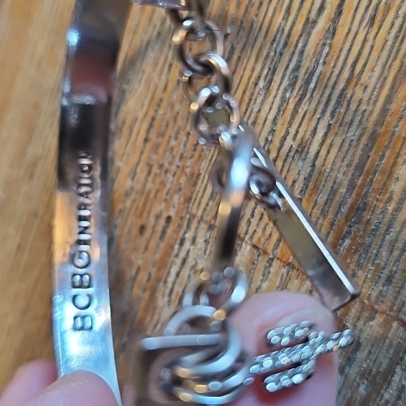 BCBGeneration Bangle Affirmation Toggle Bracelet- Enjoy the Journey - Picture 3 of 5